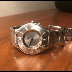 Must 21 Cartier unisex watch